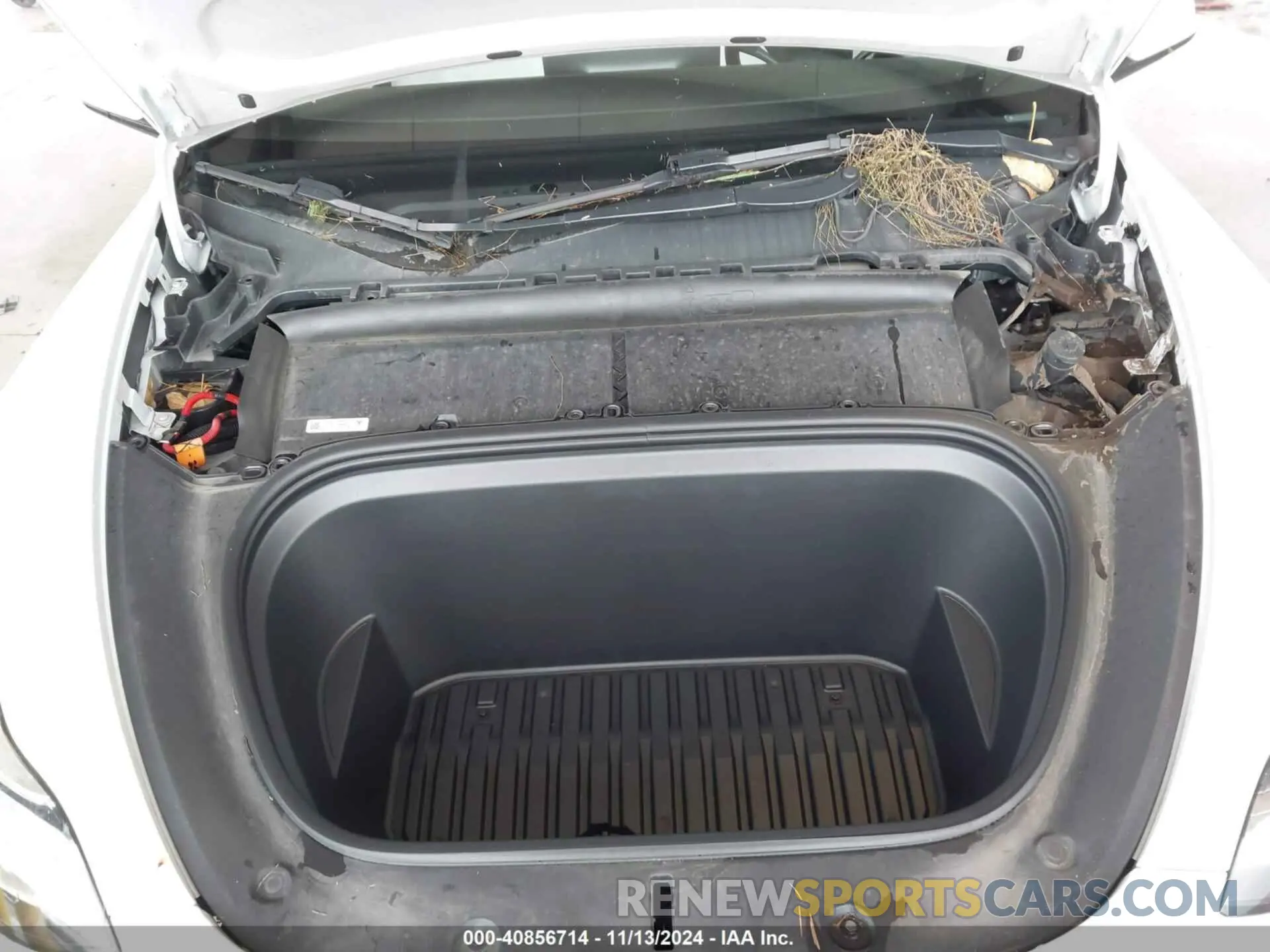 10 Photograph of a damaged car 7SAYGDEE1NF458703 TESLA MODEL Y 2022