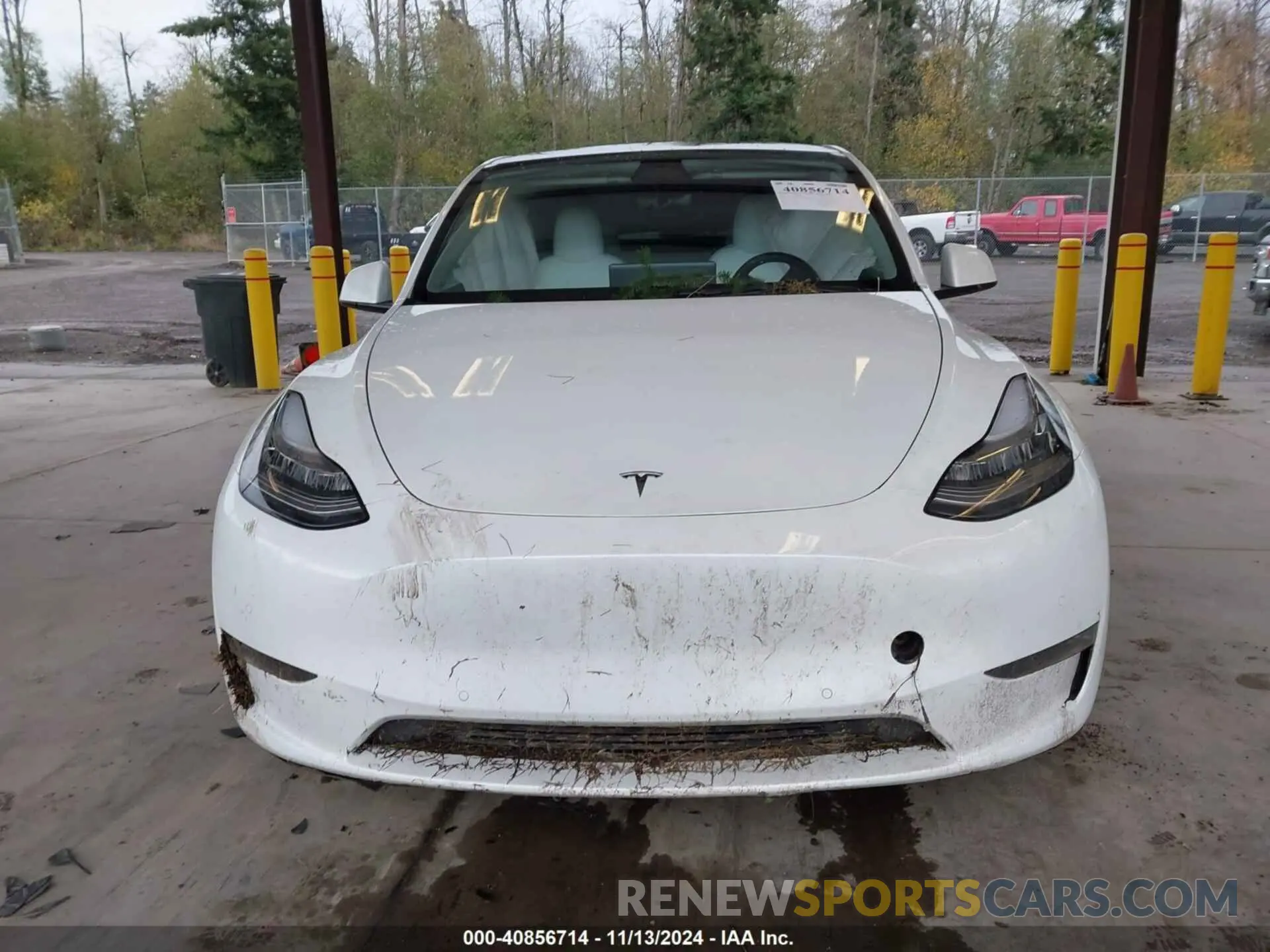11 Photograph of a damaged car 7SAYGDEE1NF458703 TESLA MODEL Y 2022