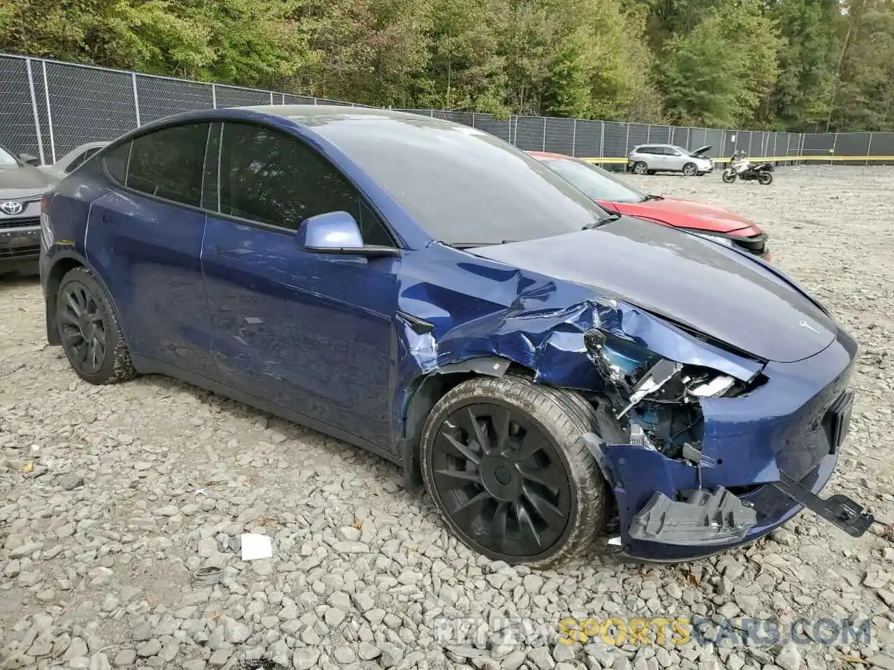 4 Photograph of a damaged car 7SAYGDEE1NF480653 TESLA MODEL Y 2022