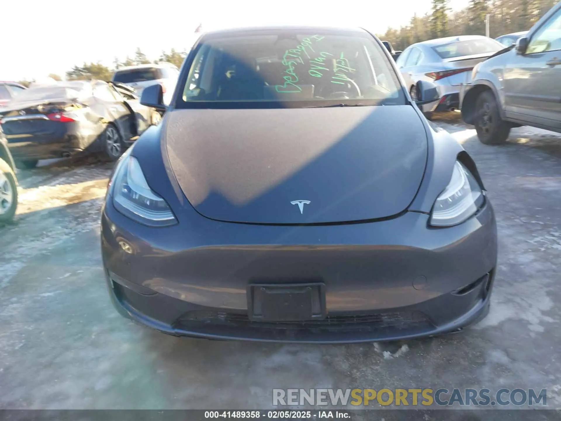 12 Photograph of a damaged car 7SAYGDEE1NF481396 TESLA MODEL Y 2022