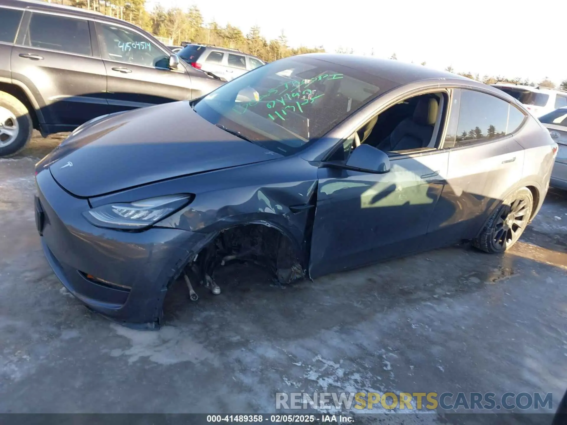 6 Photograph of a damaged car 7SAYGDEE1NF481396 TESLA MODEL Y 2022