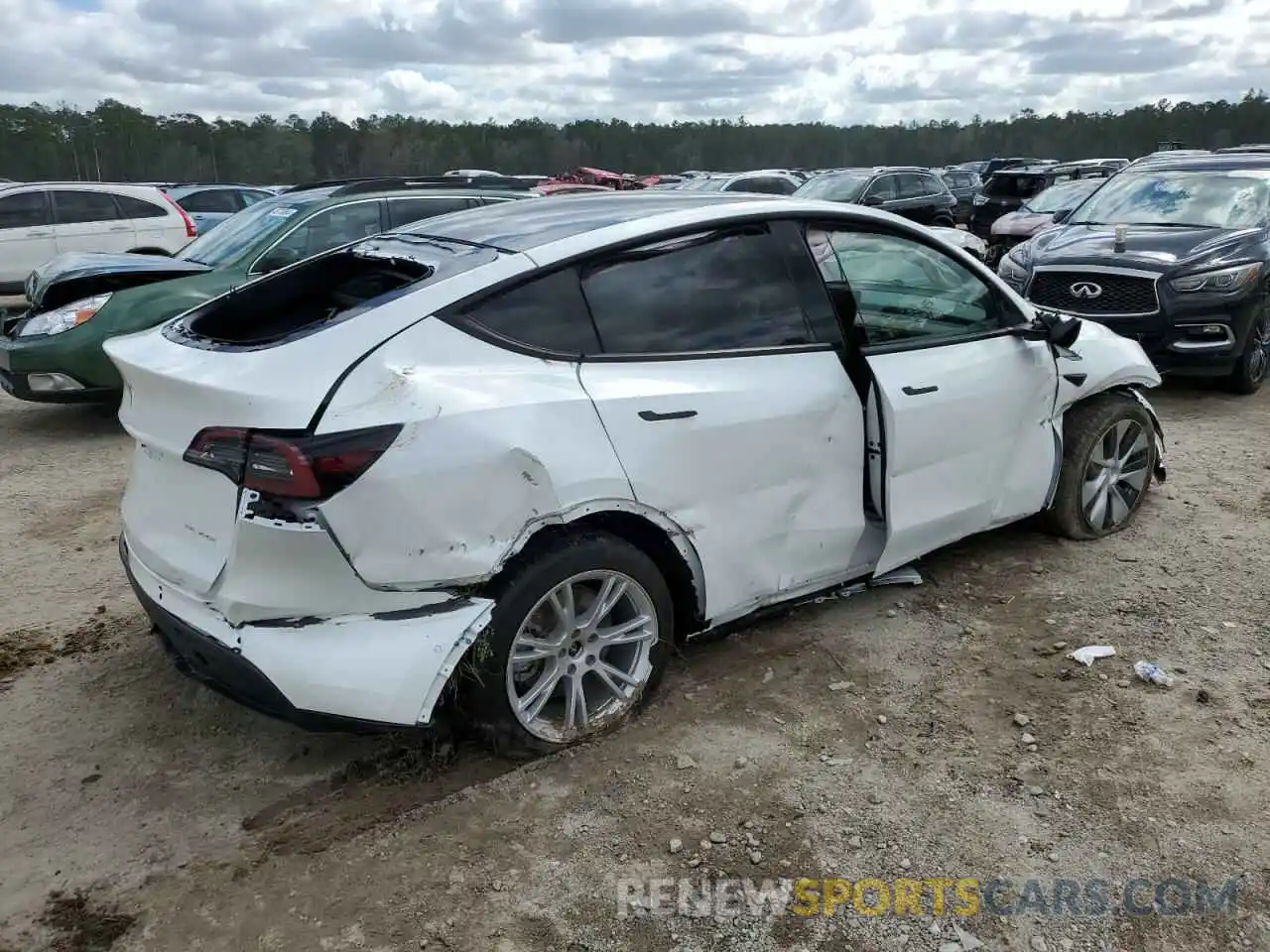 3 Photograph of a damaged car 7SAYGDEE1NF490650 TESLA MODEL Y 2022