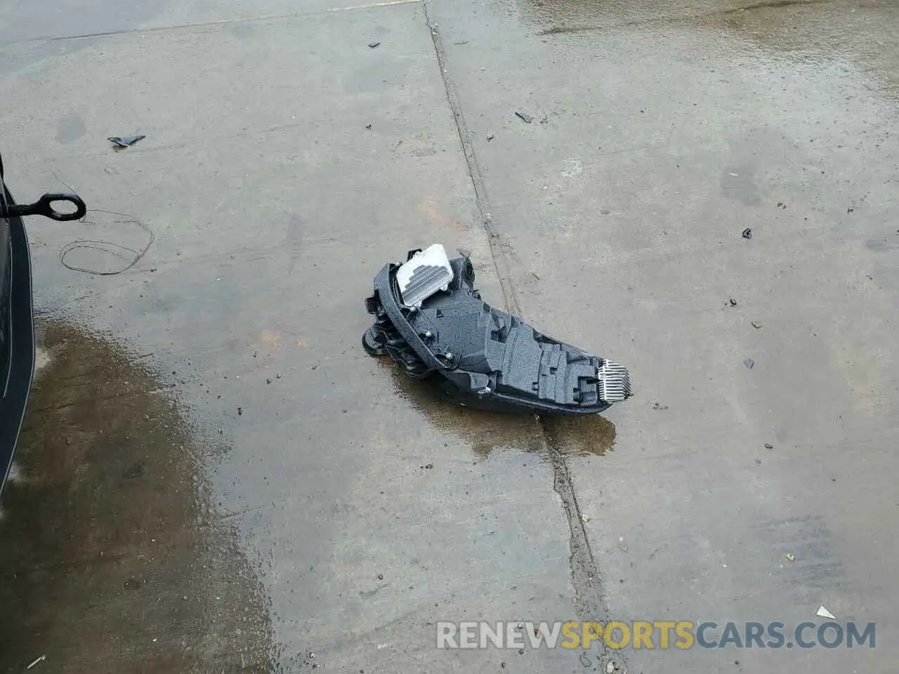 12 Photograph of a damaged car 7SAYGDEE1NF491488 TESLA MODEL Y 2022