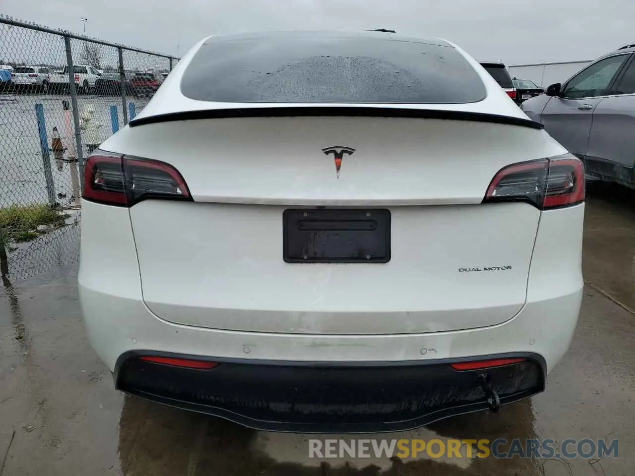 6 Photograph of a damaged car 7SAYGDEE1NF491488 TESLA MODEL Y 2022