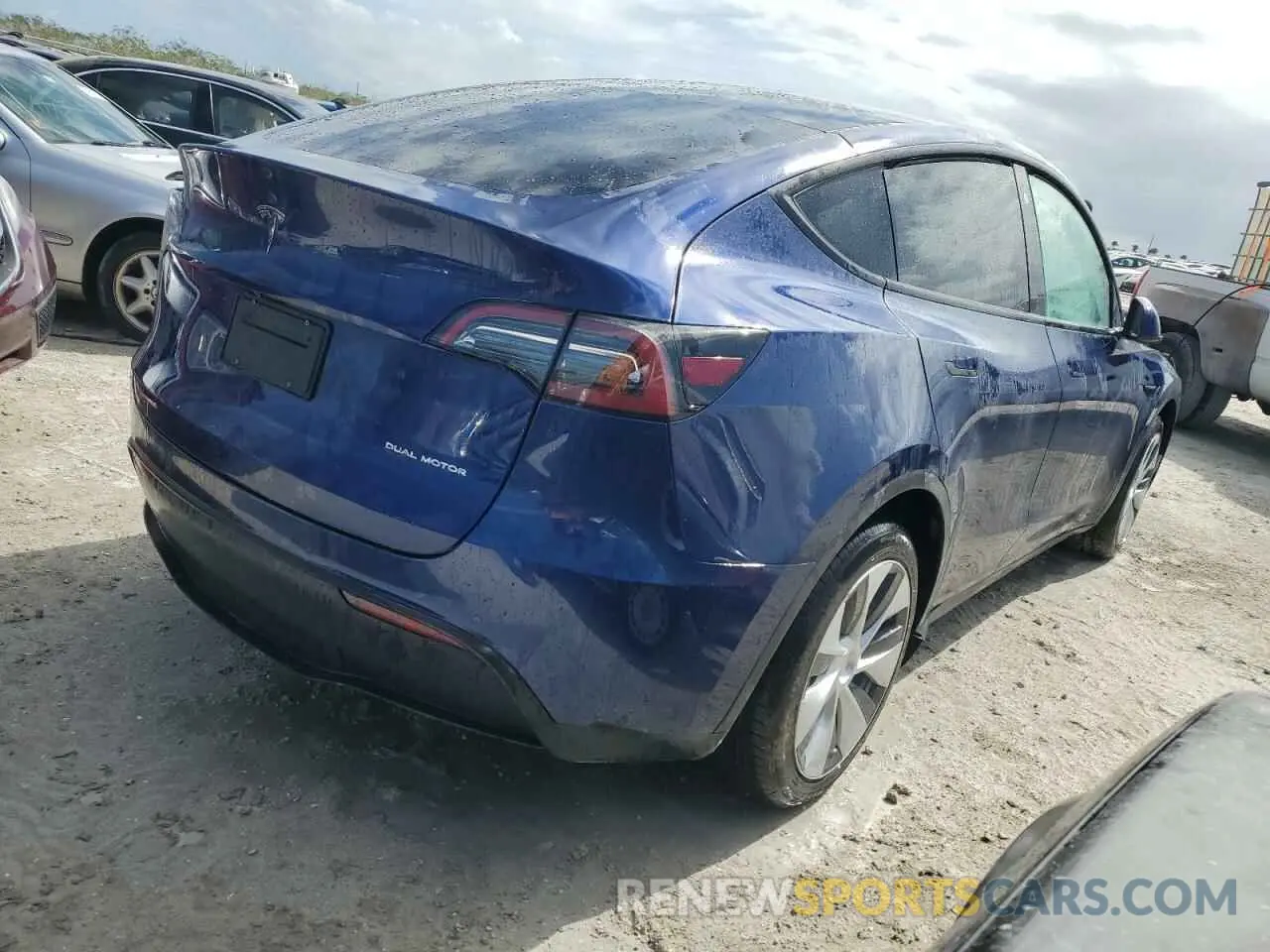 3 Photograph of a damaged car 7SAYGDEE1NF532914 TESLA MODEL Y 2022