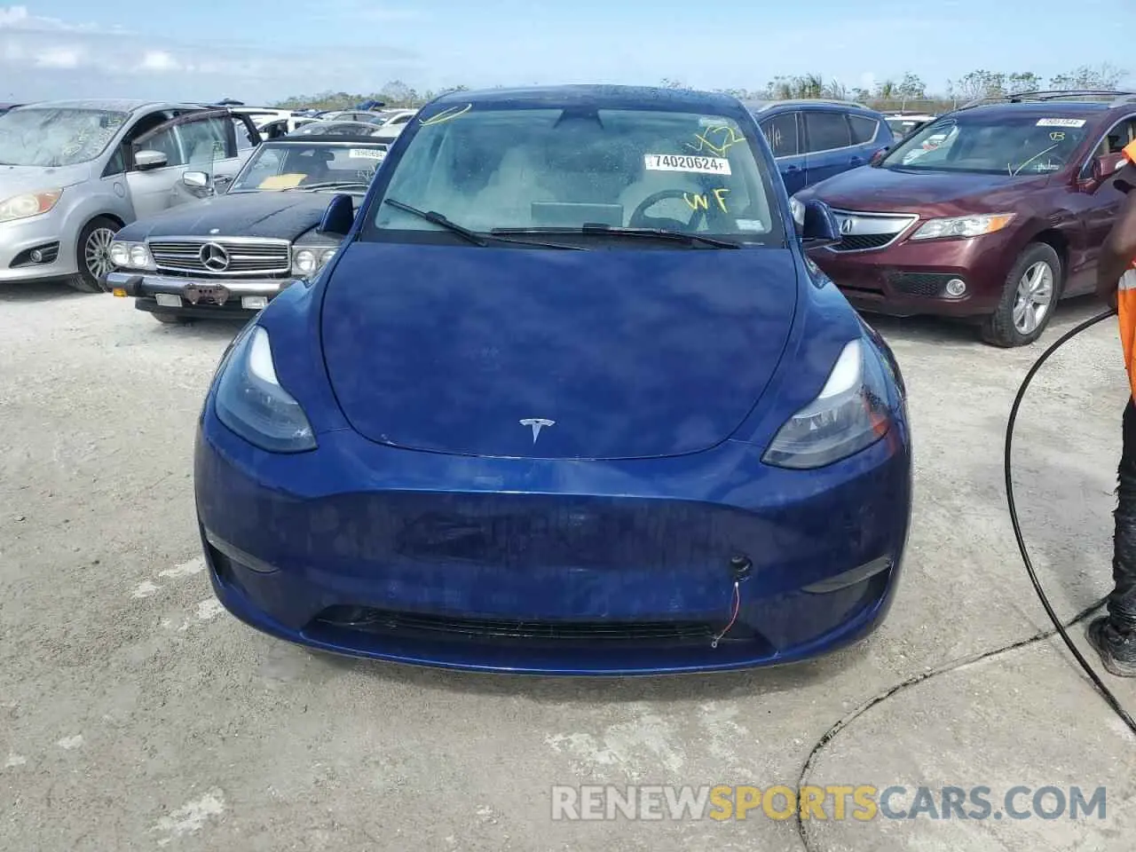 5 Photograph of a damaged car 7SAYGDEE1NF532914 TESLA MODEL Y 2022