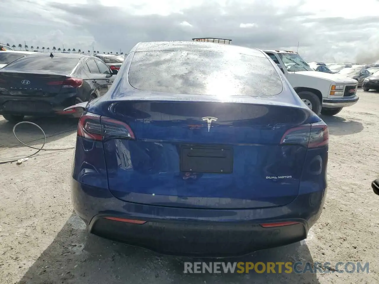 6 Photograph of a damaged car 7SAYGDEE1NF532914 TESLA MODEL Y 2022