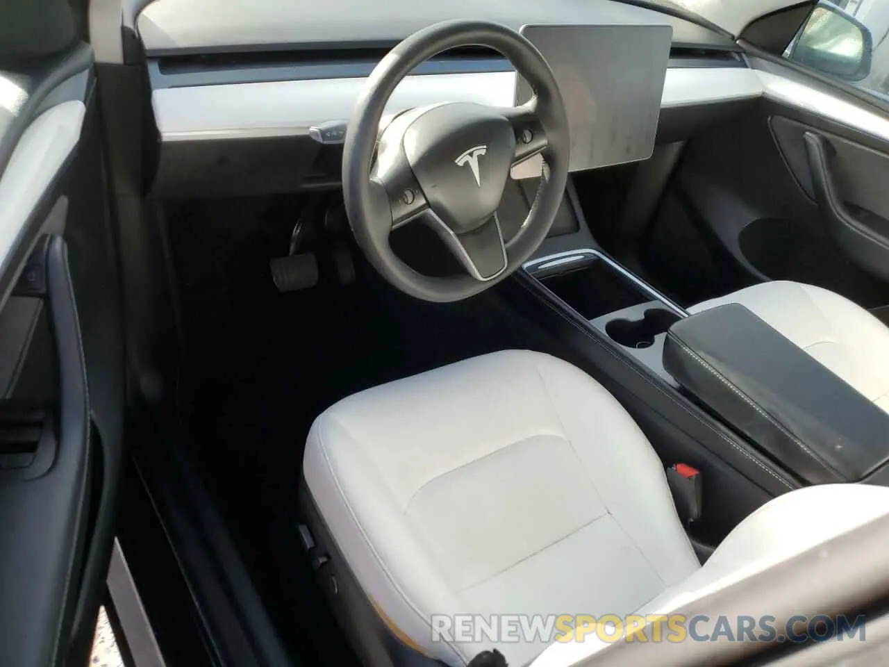 8 Photograph of a damaged car 7SAYGDEE1NF532914 TESLA MODEL Y 2022