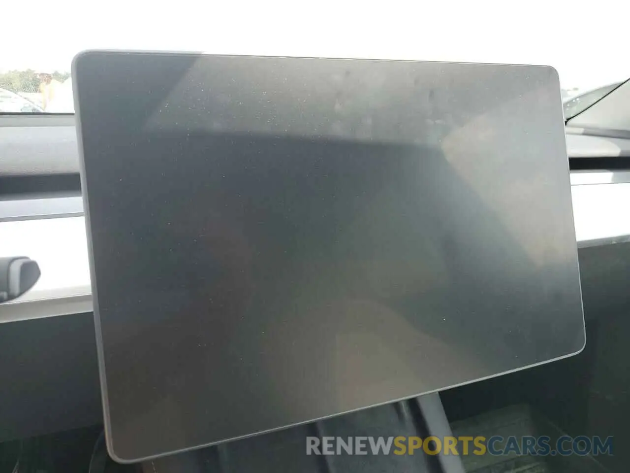 9 Photograph of a damaged car 7SAYGDEE1NF532914 TESLA MODEL Y 2022