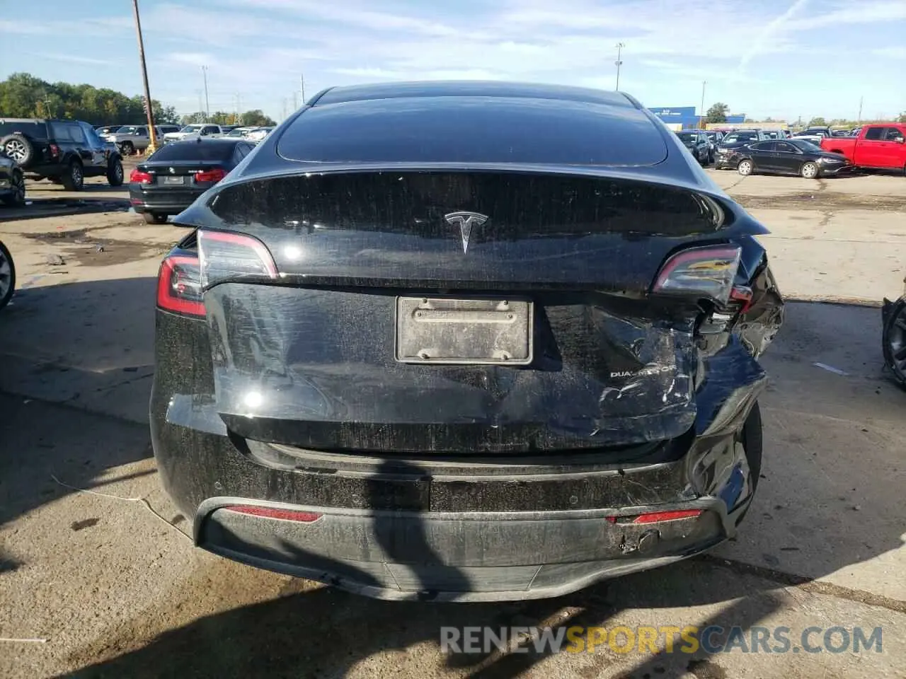 6 Photograph of a damaged car 7SAYGDEE1NF543623 TESLA MODEL Y 2022