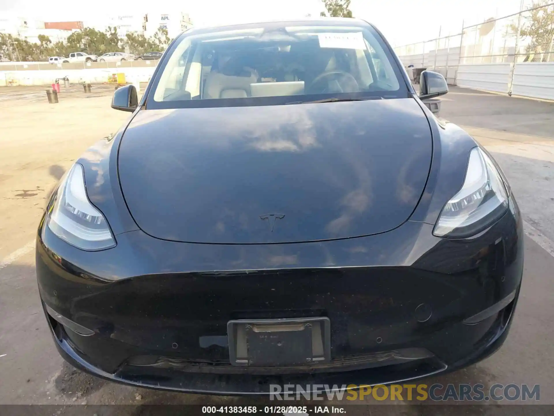 11 Photograph of a damaged car 7SAYGDEE1NF556615 TESLA MODEL Y 2022