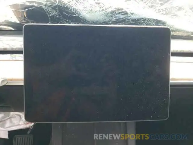 9 Photograph of a damaged car 7SAYGDEE2NA008622 TESLA MODEL Y 2022