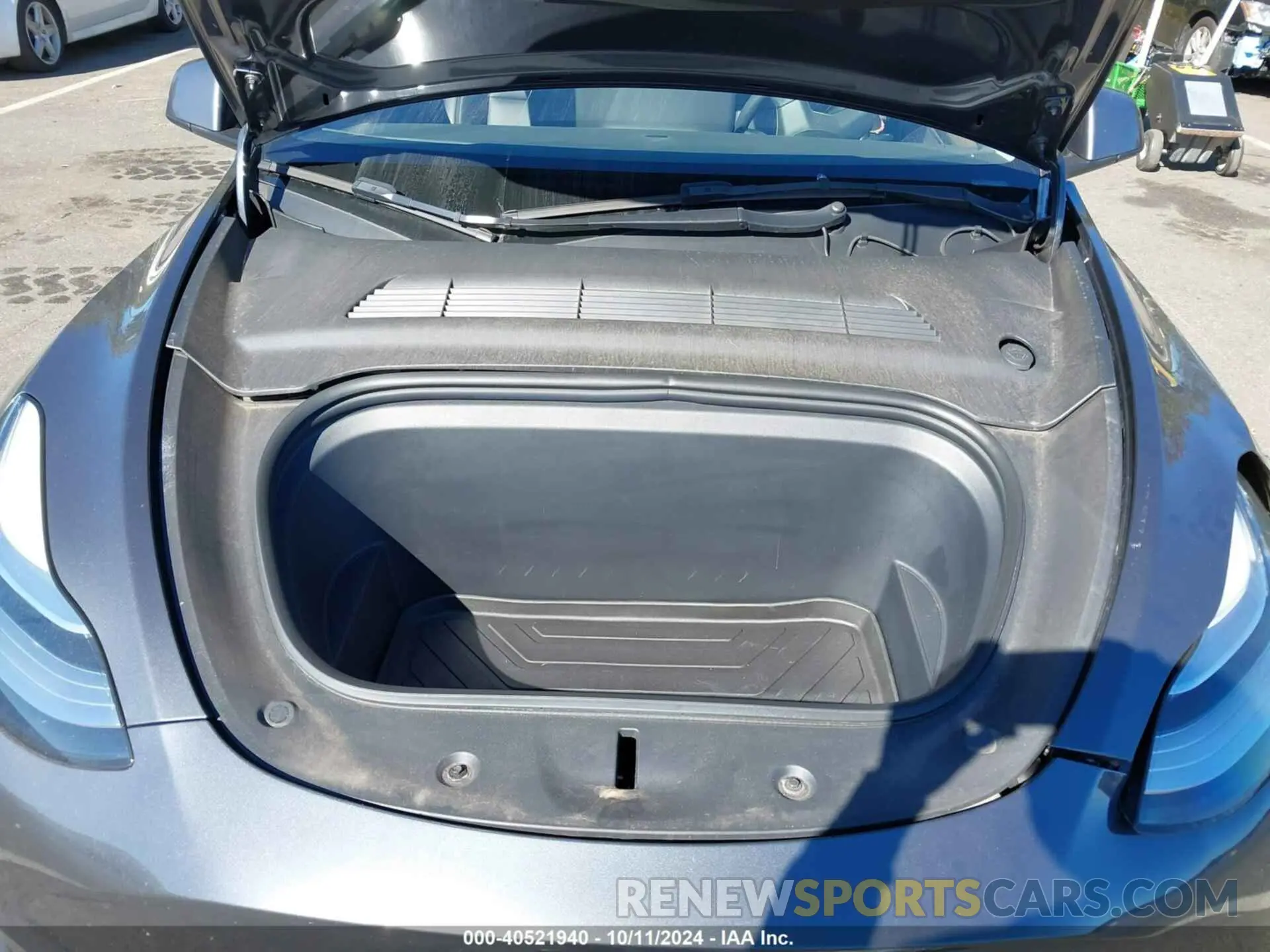 10 Photograph of a damaged car 7SAYGDEE2NA015134 TESLA MODEL Y 2022