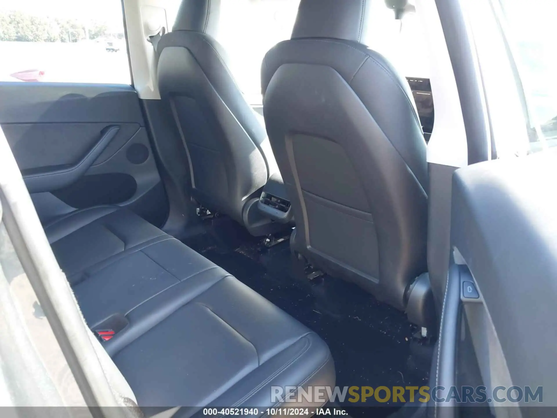 8 Photograph of a damaged car 7SAYGDEE2NA015134 TESLA MODEL Y 2022