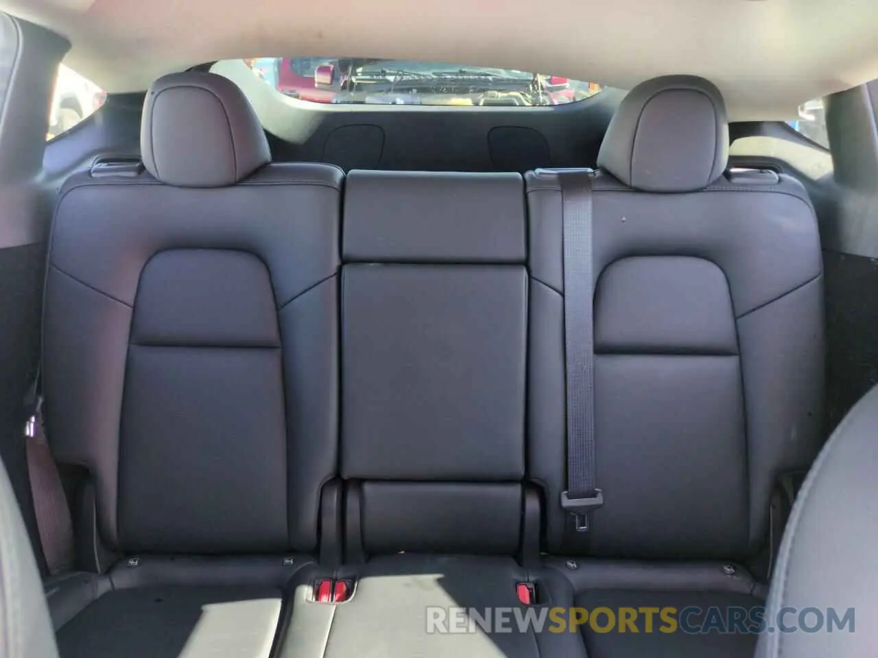 10 Photograph of a damaged car 7SAYGDEE2NA015439 TESLA MODEL Y 2022