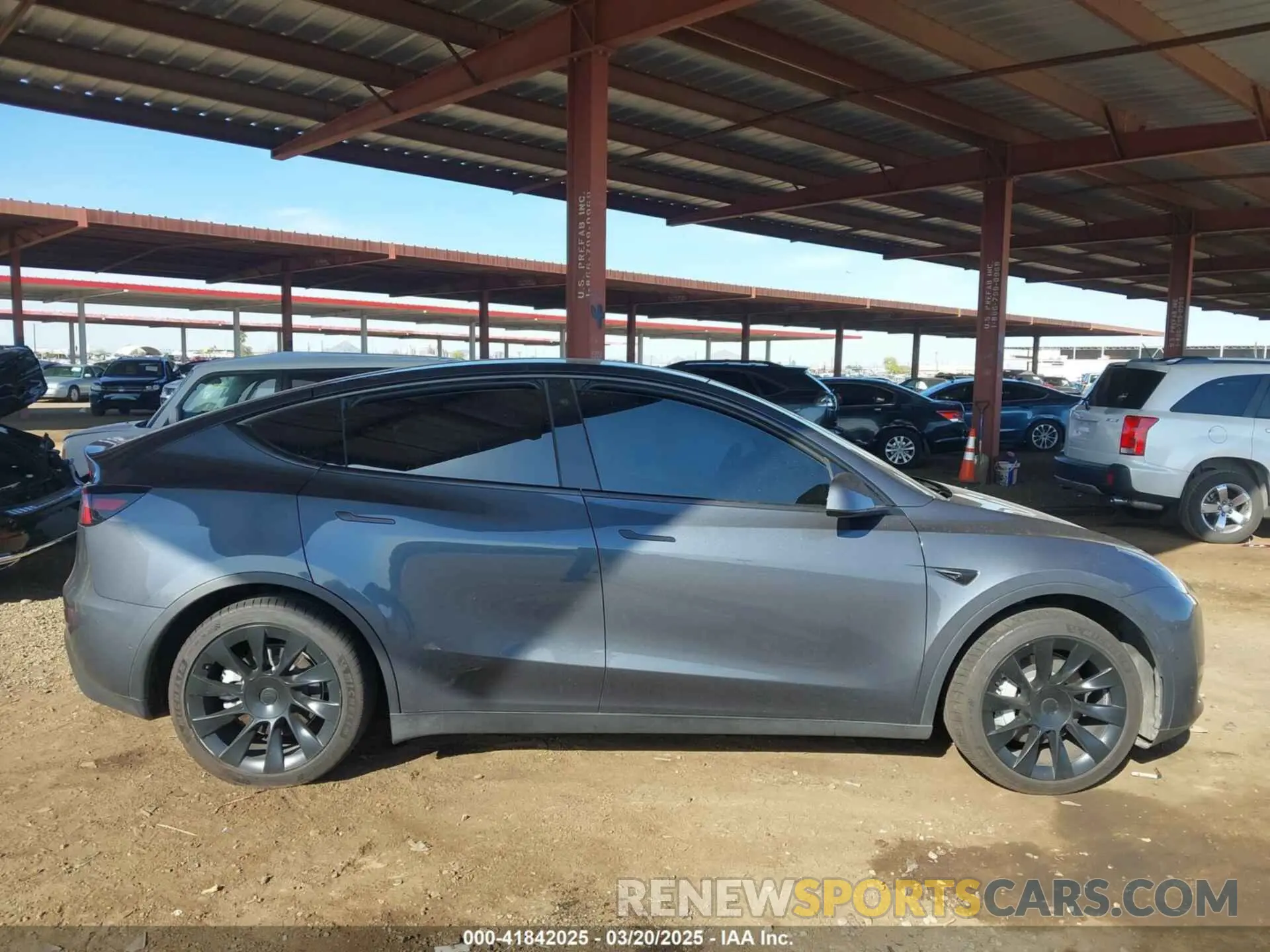 12 Photograph of a damaged car 7SAYGDEE2NA017434 TESLA MODEL Y 2022
