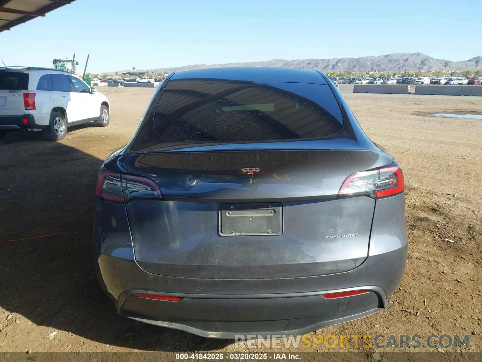 15 Photograph of a damaged car 7SAYGDEE2NA017434 TESLA MODEL Y 2022