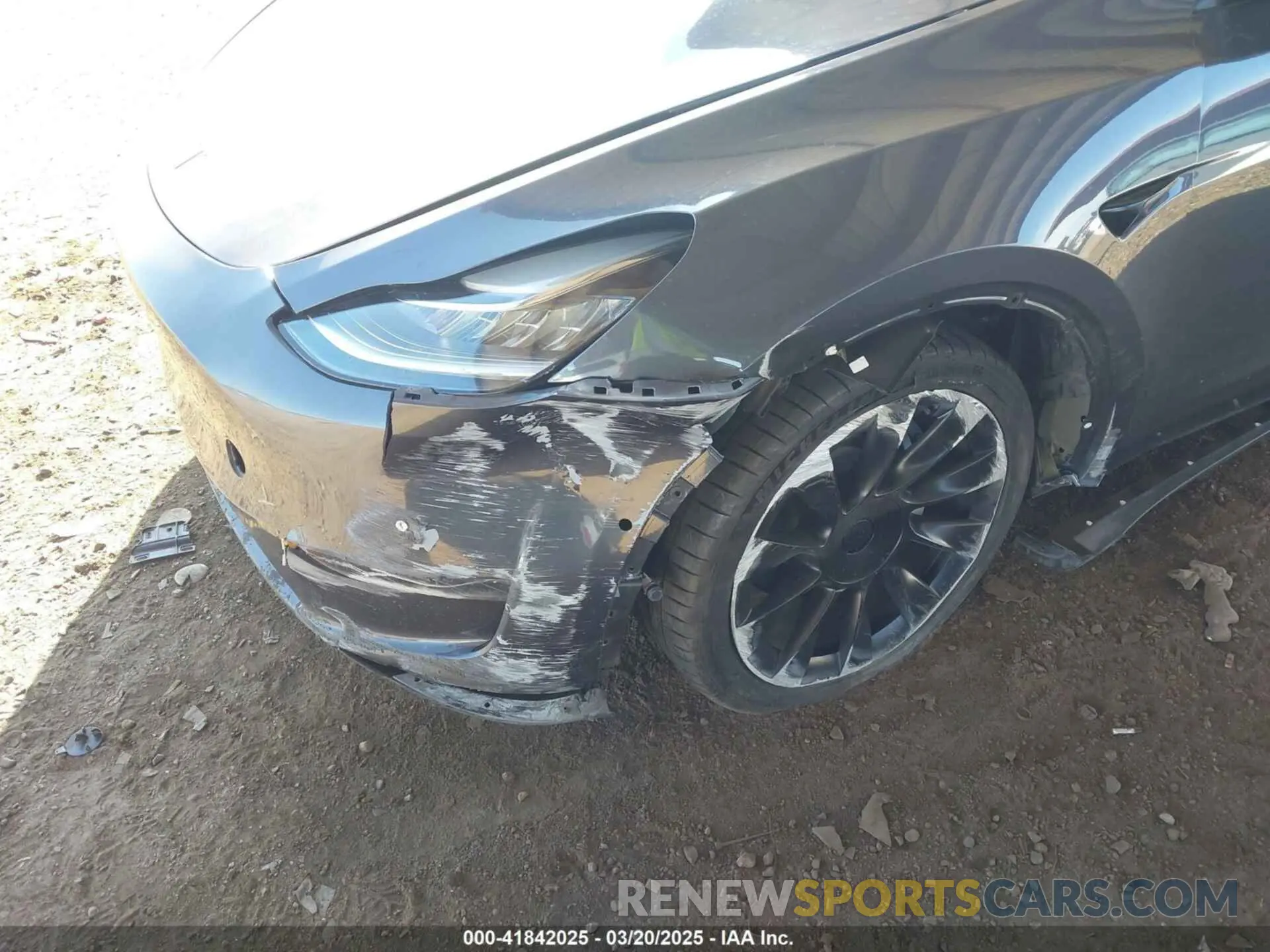 6 Photograph of a damaged car 7SAYGDEE2NA017434 TESLA MODEL Y 2022