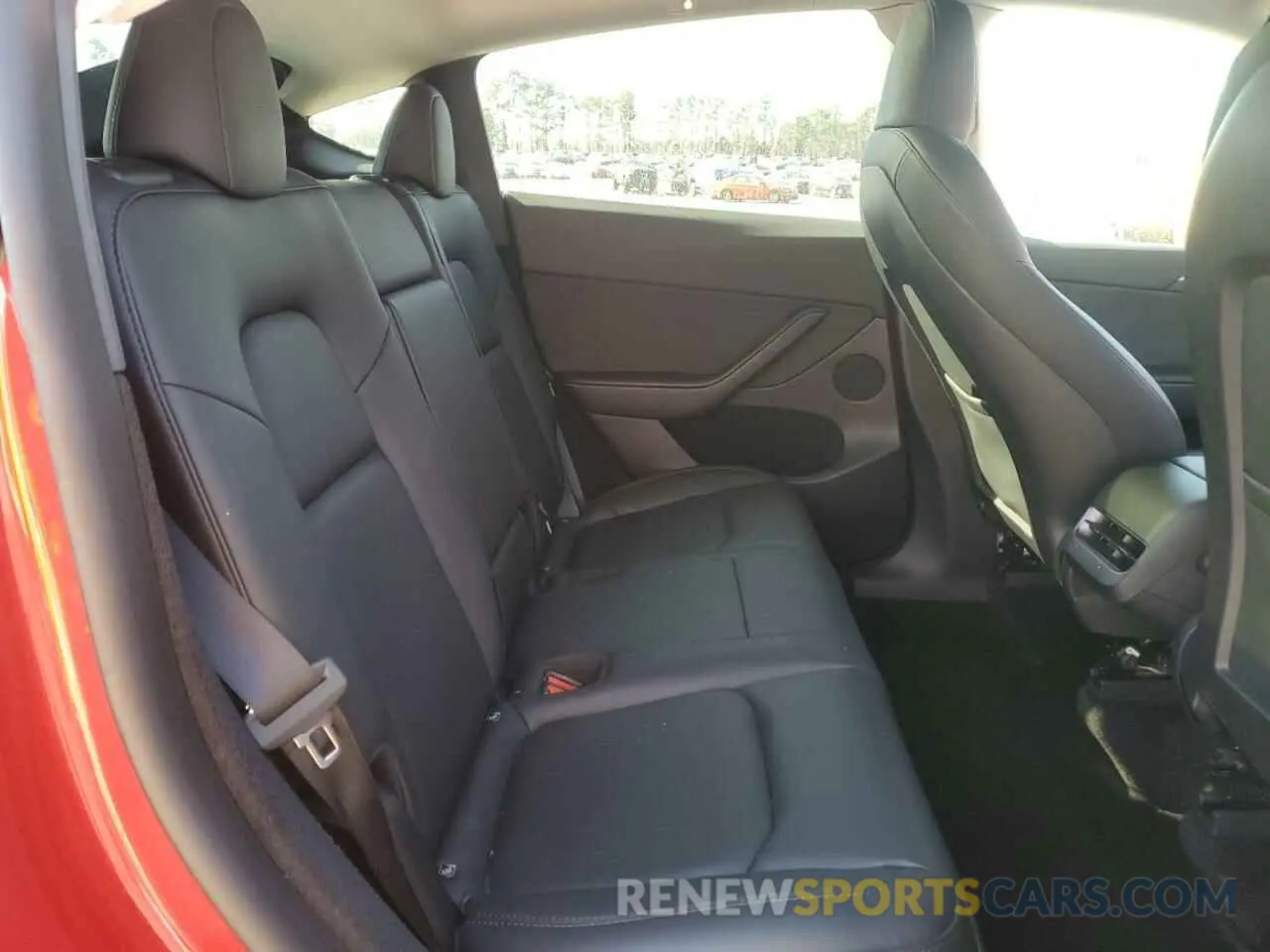 10 Photograph of a damaged car 7SAYGDEE2NA021645 TESLA MODEL Y 2022
