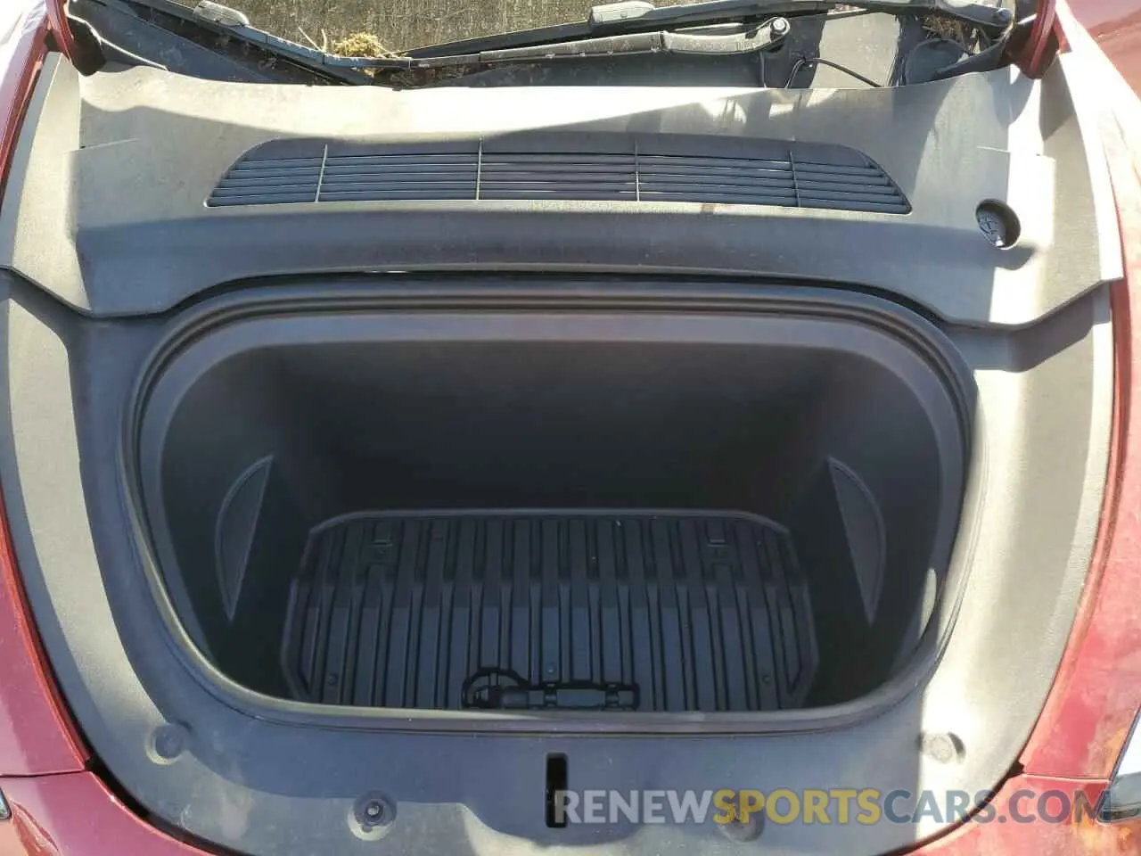 12 Photograph of a damaged car 7SAYGDEE2NA021645 TESLA MODEL Y 2022