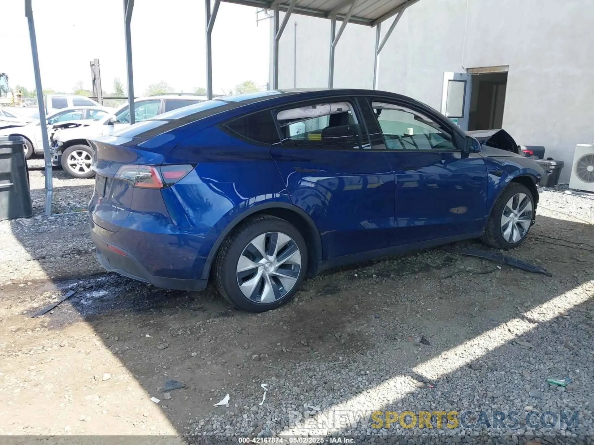 4 Photograph of a damaged car 7SAYGDEE2NF306932 TESLA MODEL Y 2022