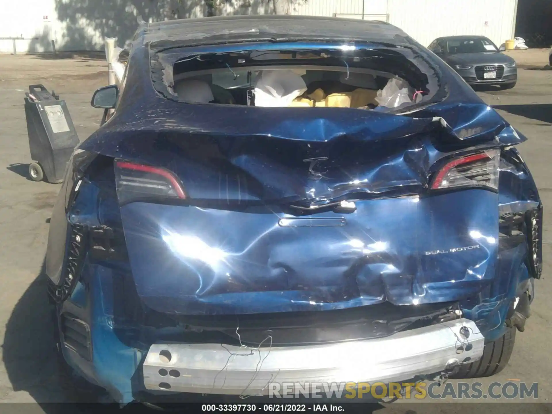 6 Photograph of a damaged car 7SAYGDEE2NF351157 TESLA MODEL Y 2022