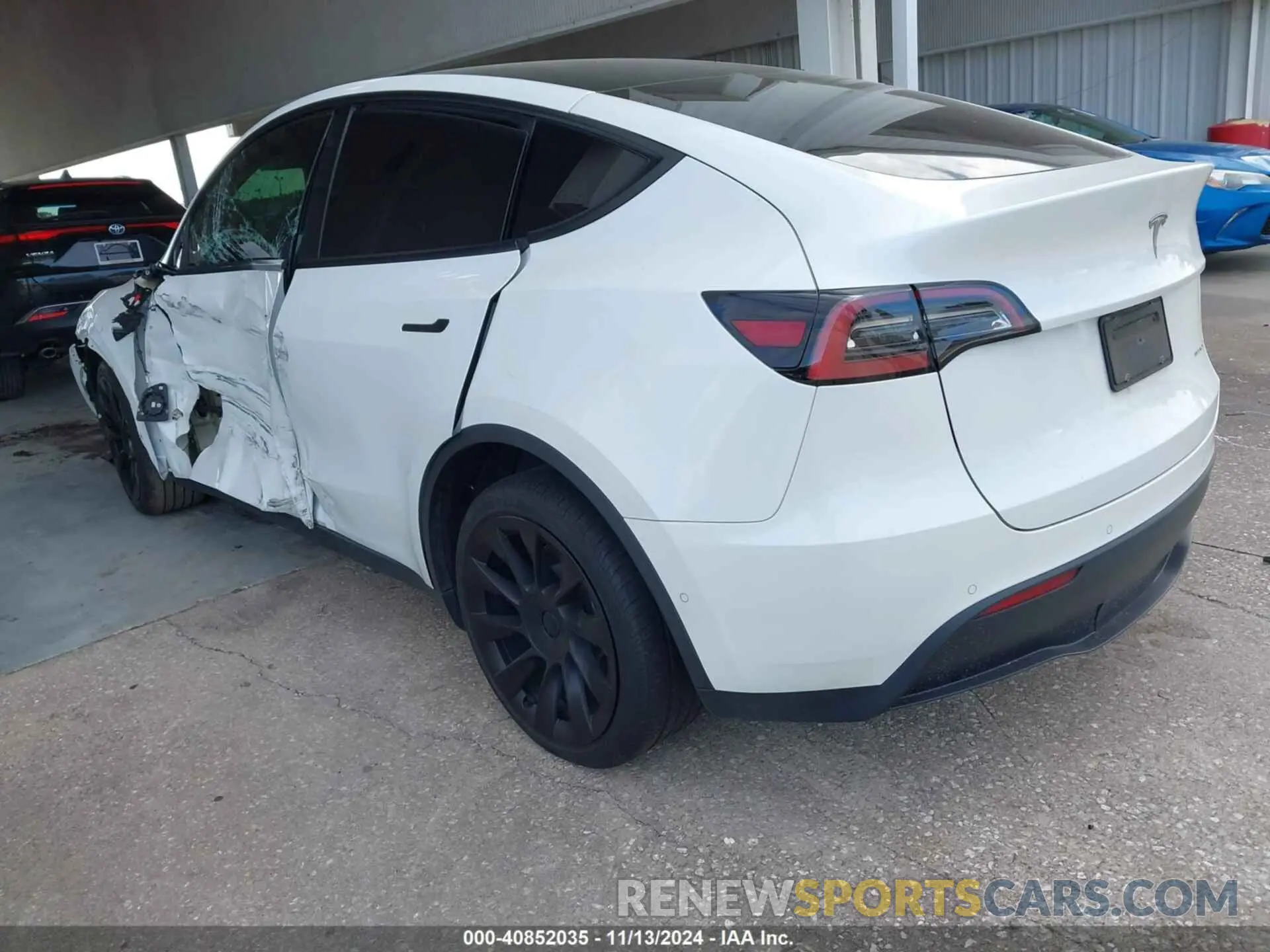 3 Photograph of a damaged car 7SAYGDEE2NF370968 TESLA MODEL Y 2022