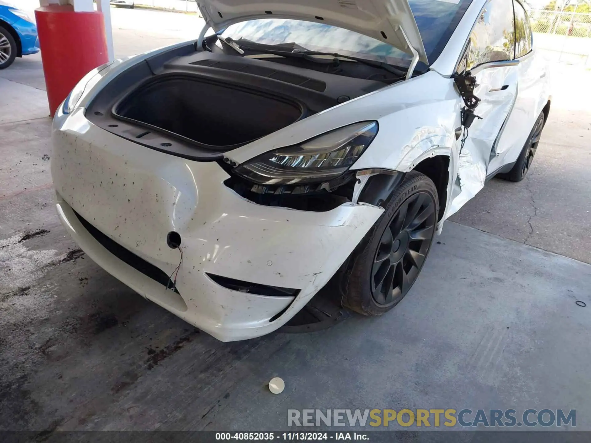 6 Photograph of a damaged car 7SAYGDEE2NF370968 TESLA MODEL Y 2022