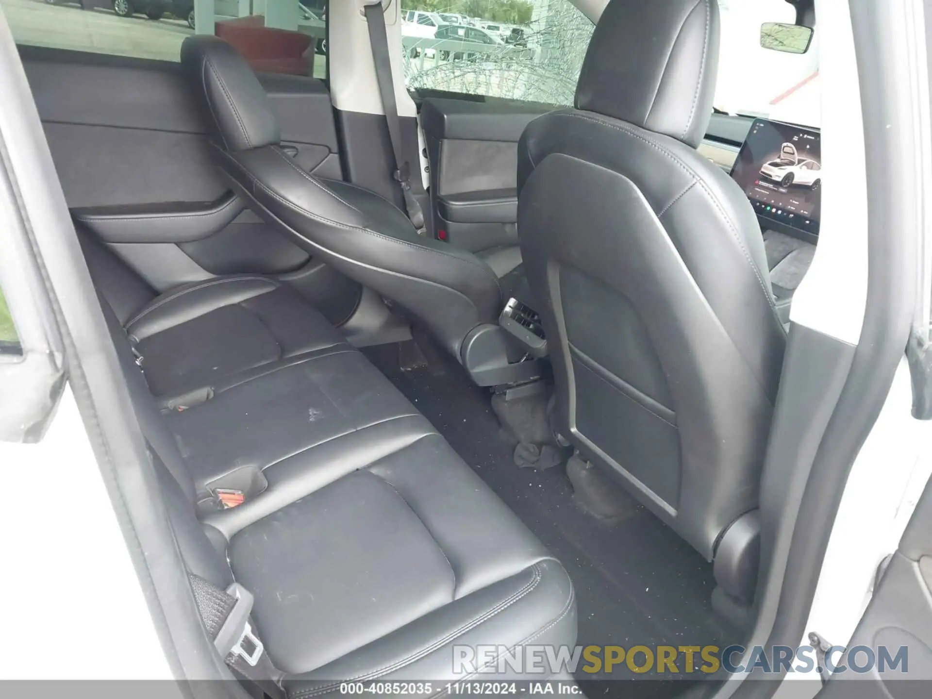 8 Photograph of a damaged car 7SAYGDEE2NF370968 TESLA MODEL Y 2022