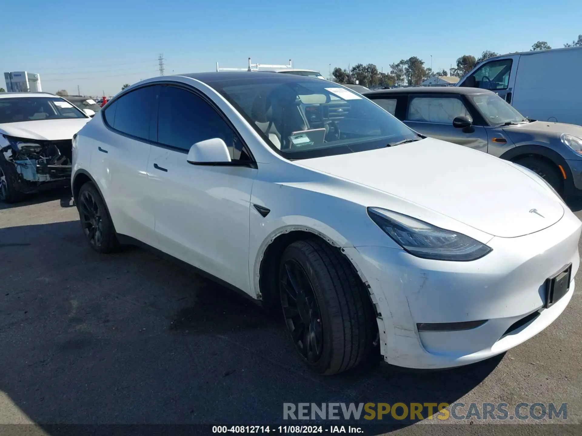 12 Photograph of a damaged car 7SAYGDEE2NF387091 TESLA MODEL Y 2022