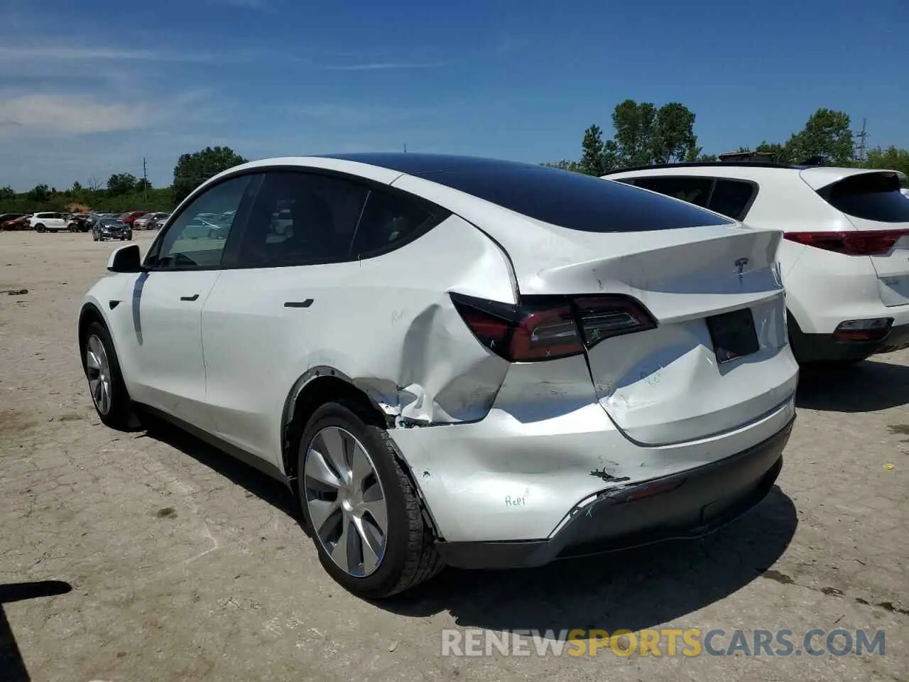 2 Photograph of a damaged car 7SAYGDEE2NF390993 TESLA MODEL Y 2022