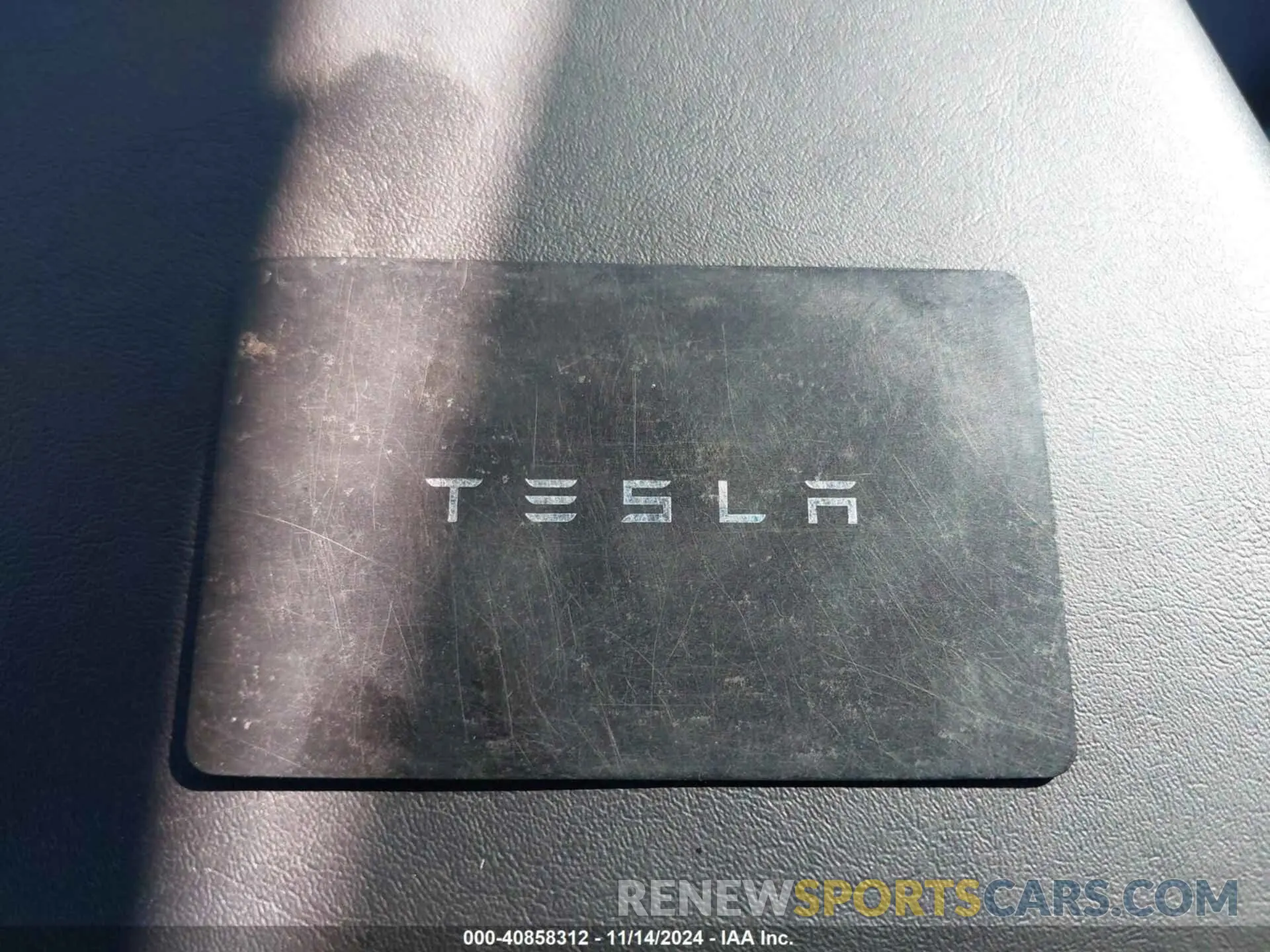 11 Photograph of a damaged car 7SAYGDEE2NF392307 TESLA MODEL Y 2022