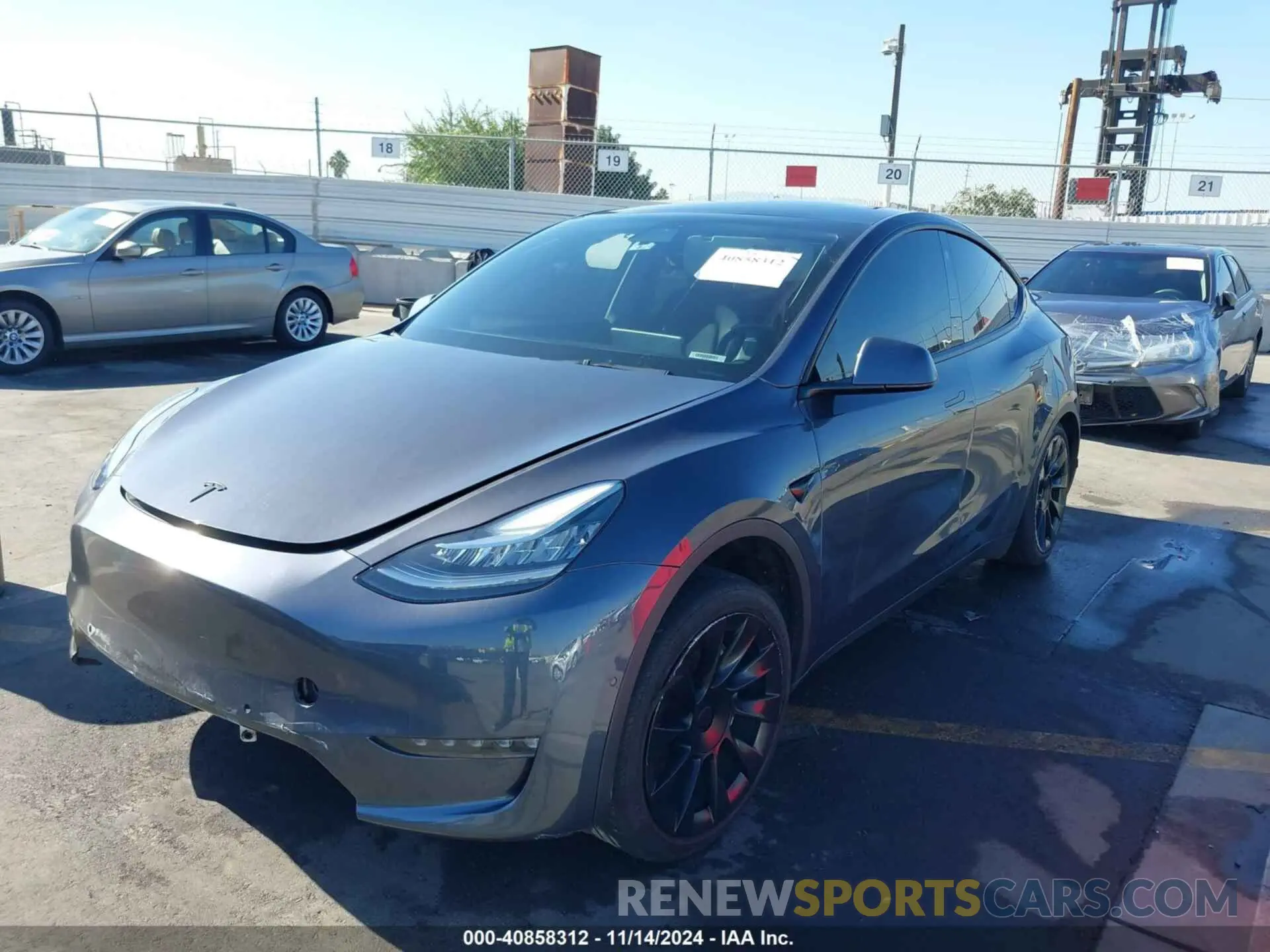 2 Photograph of a damaged car 7SAYGDEE2NF392307 TESLA MODEL Y 2022