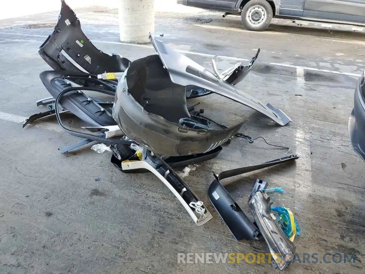 12 Photograph of a damaged car 7SAYGDEE2NF402219 TESLA MODEL Y 2022
