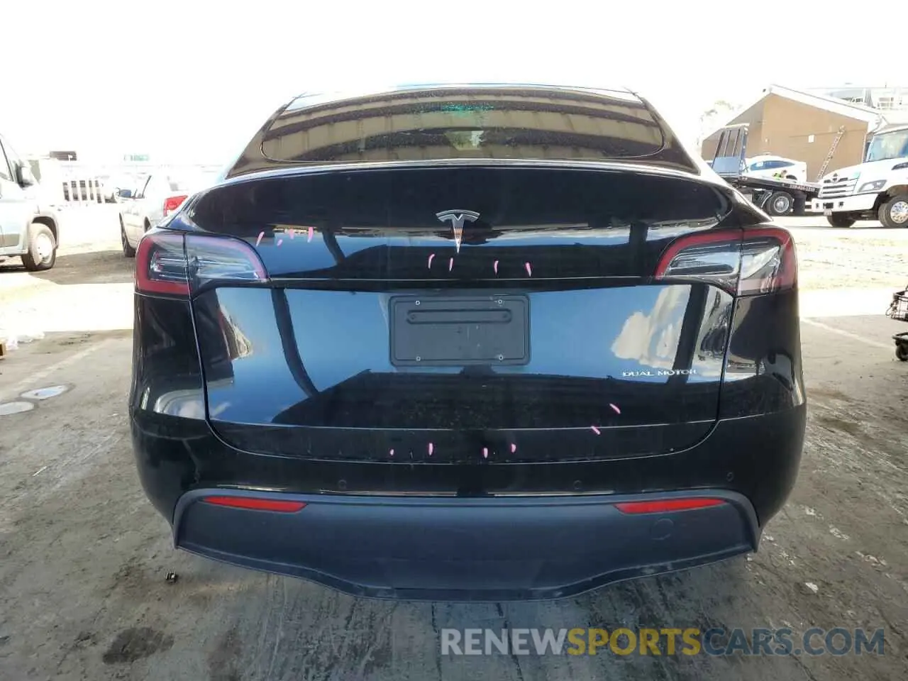 6 Photograph of a damaged car 7SAYGDEE2NF402219 TESLA MODEL Y 2022