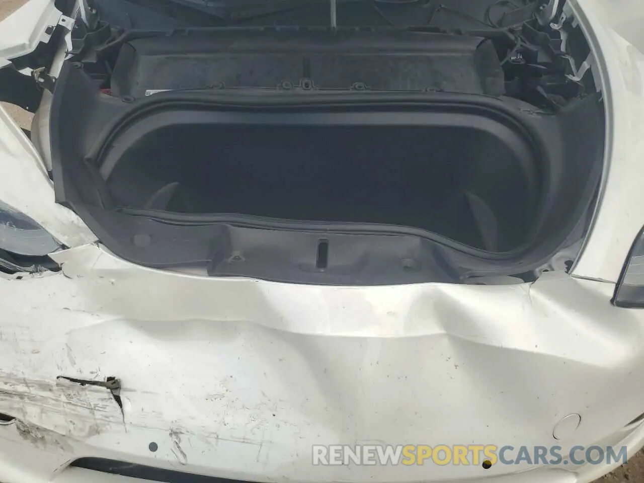 11 Photograph of a damaged car 7SAYGDEE2NF407503 TESLA MODEL Y 2022