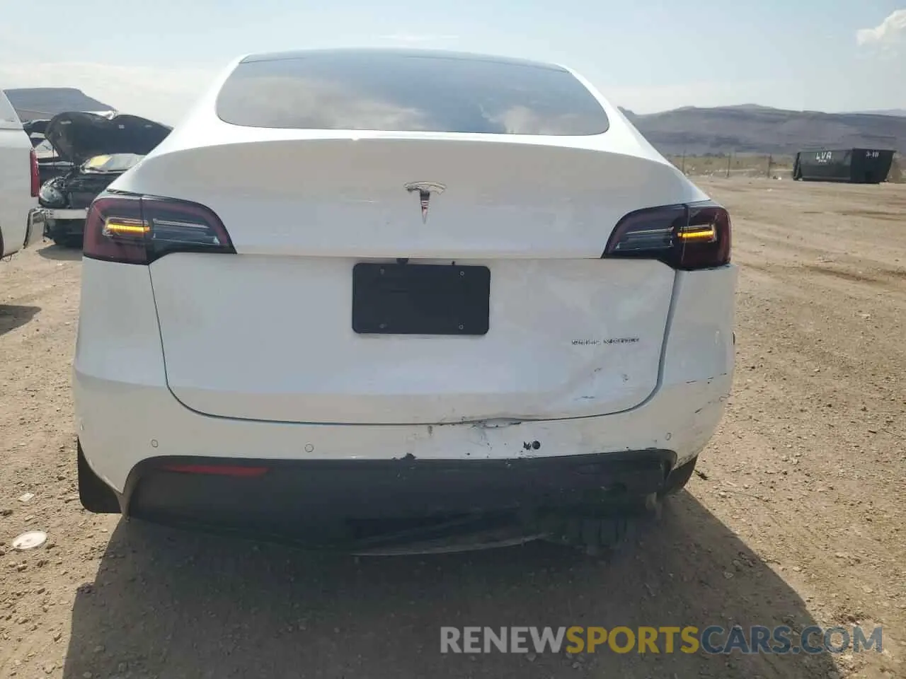6 Photograph of a damaged car 7SAYGDEE2NF407503 TESLA MODEL Y 2022