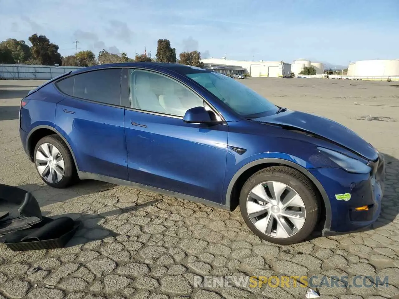 4 Photograph of a damaged car 7SAYGDEE2NF419229 TESLA MODEL Y 2022