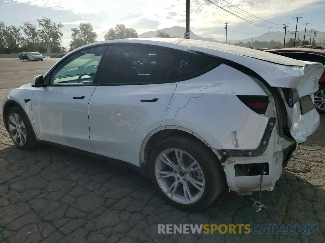 2 Photograph of a damaged car 7SAYGDEE2NF427024 TESLA MODEL Y 2022
