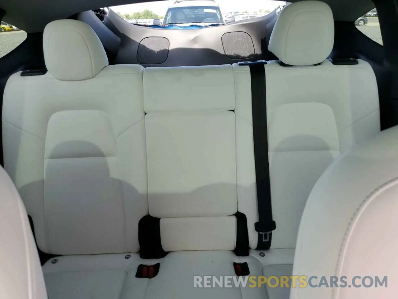 10 Photograph of a damaged car 7SAYGDEE2NF433907 TESLA MODEL Y 2022