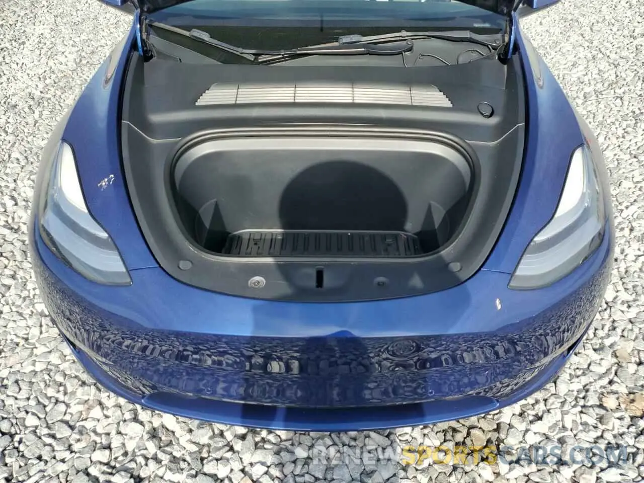 12 Photograph of a damaged car 7SAYGDEE2NF433907 TESLA MODEL Y 2022