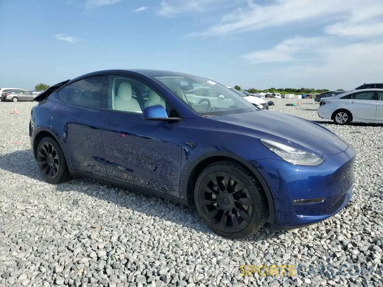 4 Photograph of a damaged car 7SAYGDEE2NF433907 TESLA MODEL Y 2022