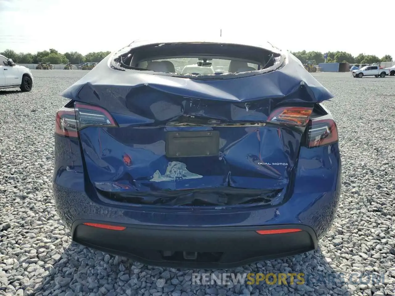 6 Photograph of a damaged car 7SAYGDEE2NF433907 TESLA MODEL Y 2022