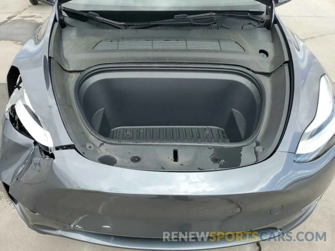 12 Photograph of a damaged car 7SAYGDEE2NF443711 TESLA MODEL Y 2022