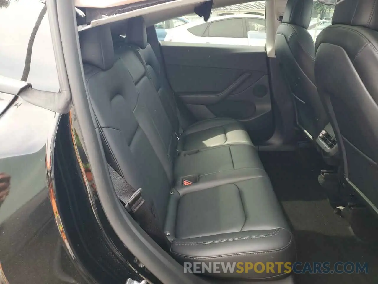 10 Photograph of a damaged car 7SAYGDEE2NF447676 TESLA MODEL Y 2022