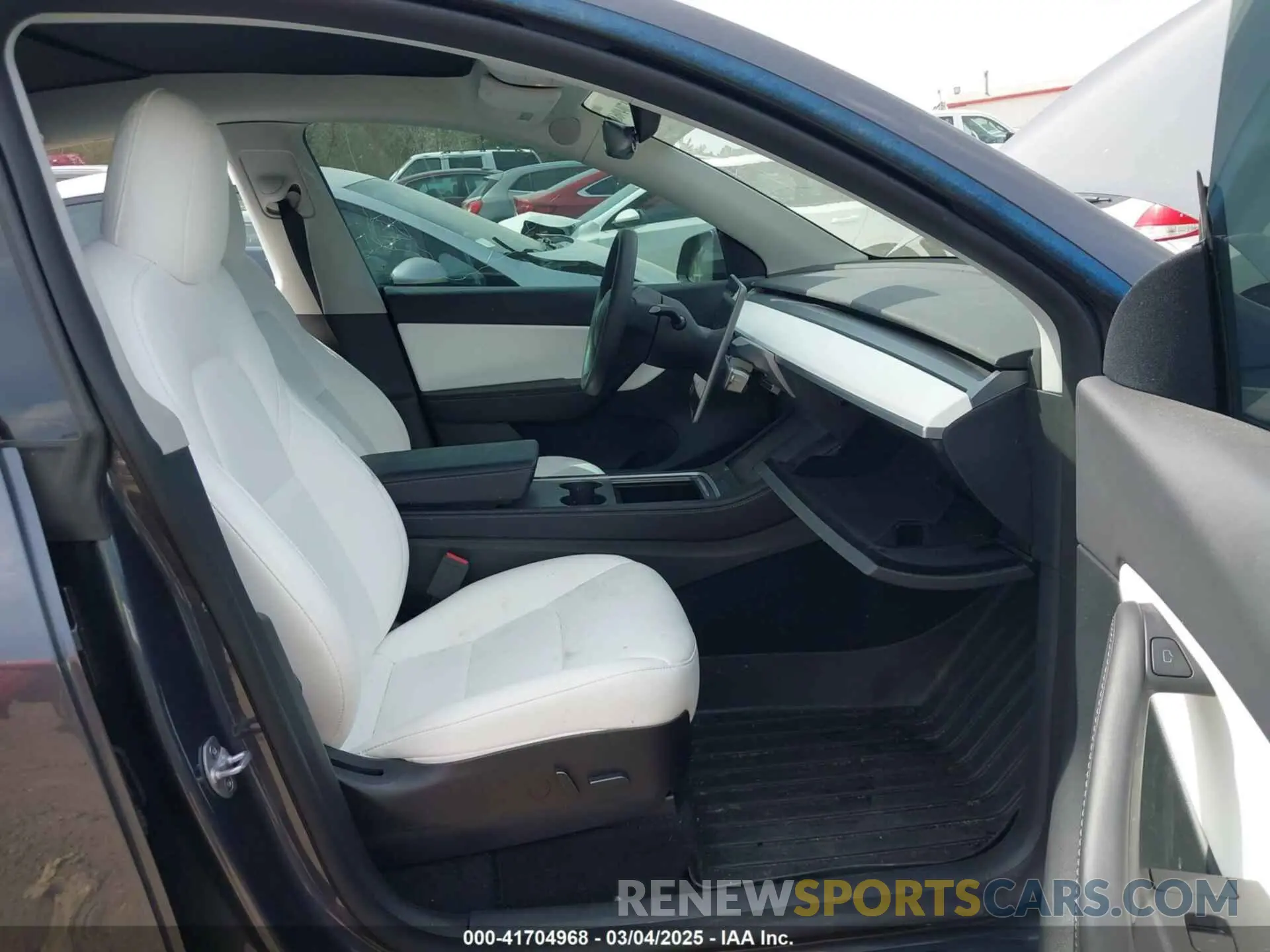 5 Photograph of a damaged car 7SAYGDEE2NF447998 TESLA MODEL Y 2022