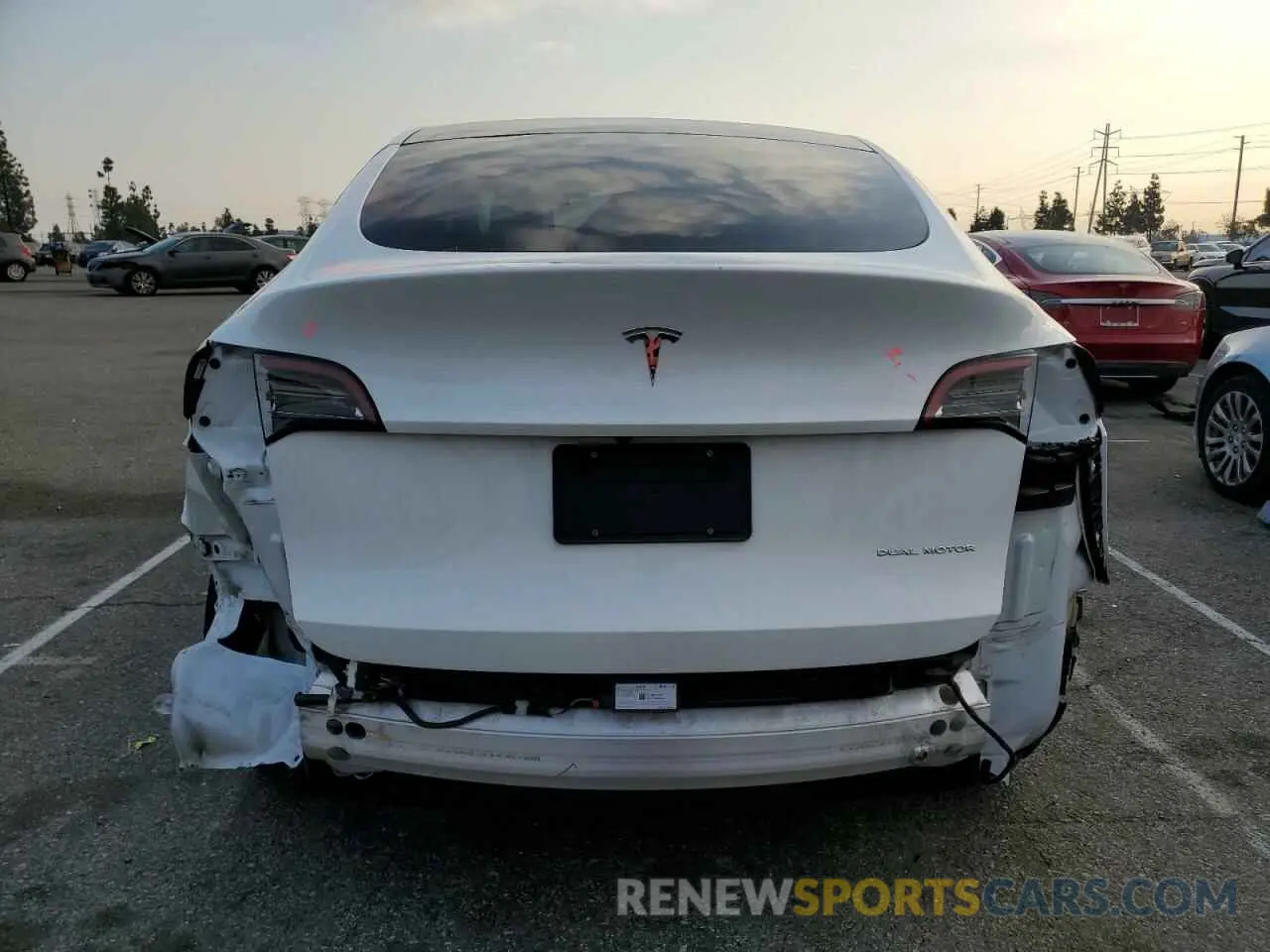 6 Photograph of a damaged car 7SAYGDEE2NF459827 TESLA MODEL Y 2022