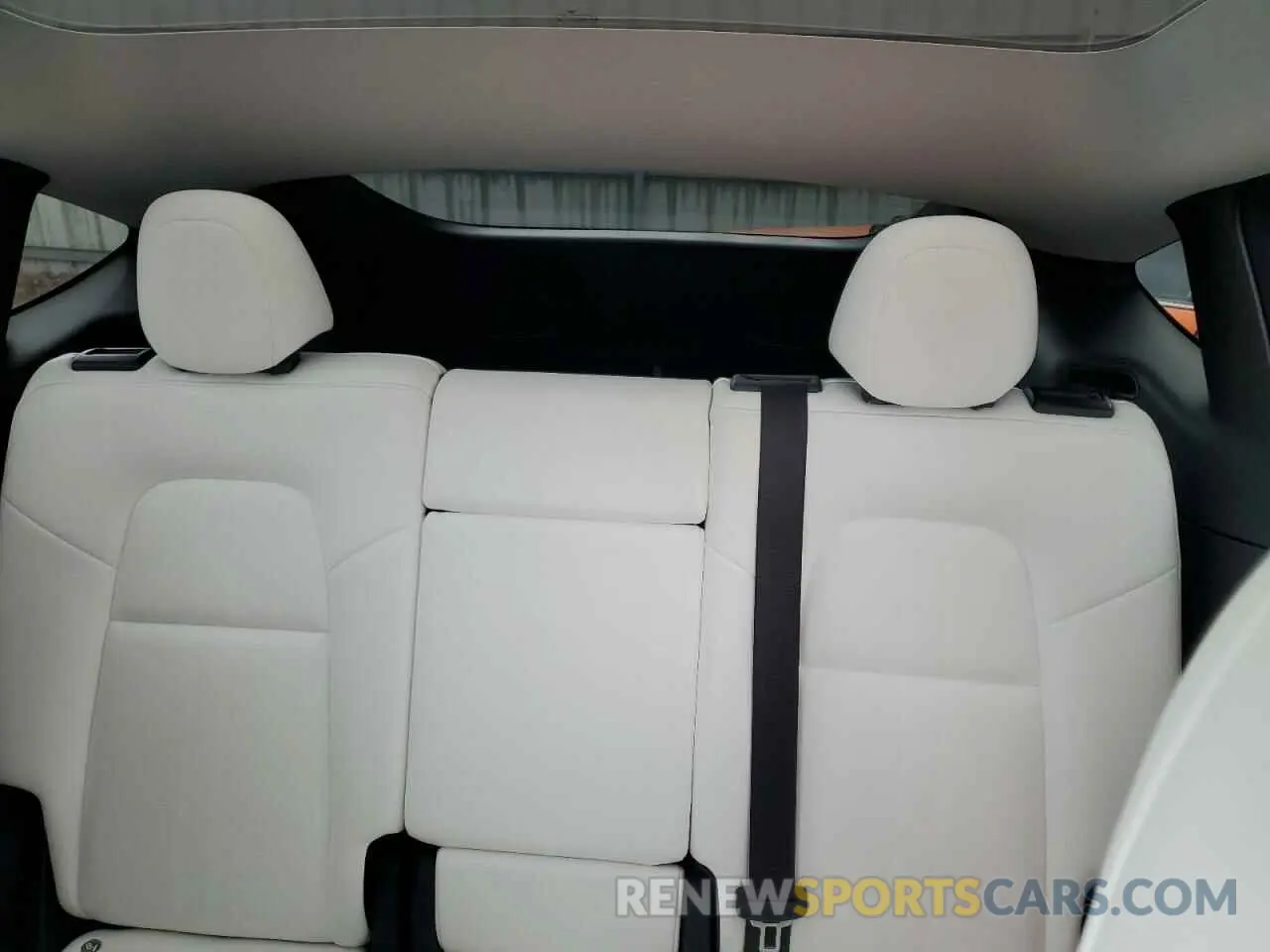 10 Photograph of a damaged car 7SAYGDEE2NF460850 TESLA MODEL Y 2022