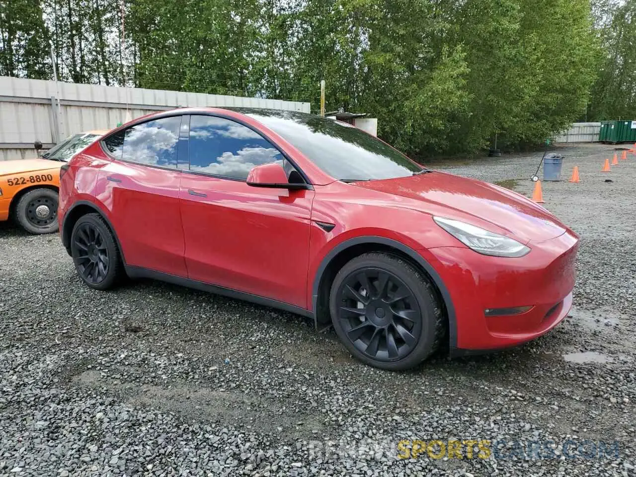4 Photograph of a damaged car 7SAYGDEE2NF460850 TESLA MODEL Y 2022