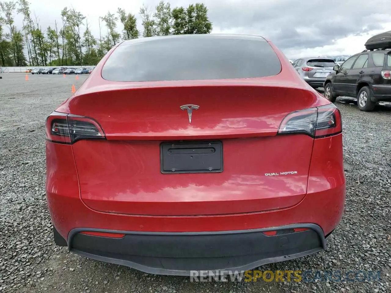 6 Photograph of a damaged car 7SAYGDEE2NF460850 TESLA MODEL Y 2022